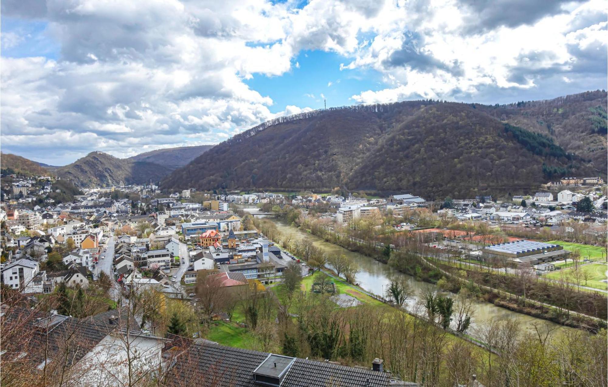 Nice Home In Bad Ems With Kitchen 外观 照片